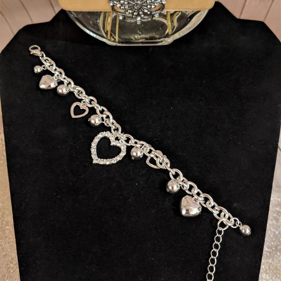 Crystal Heart Charm Bracelet - Picture 4 of 4